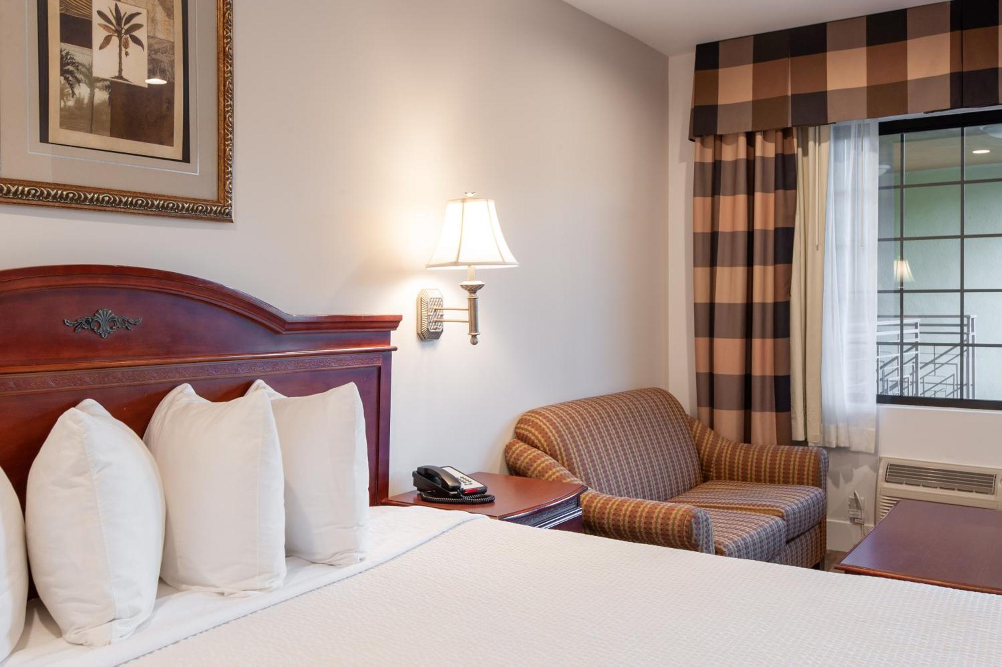 Studio City Court Yard Hotel Екстер'єр фото