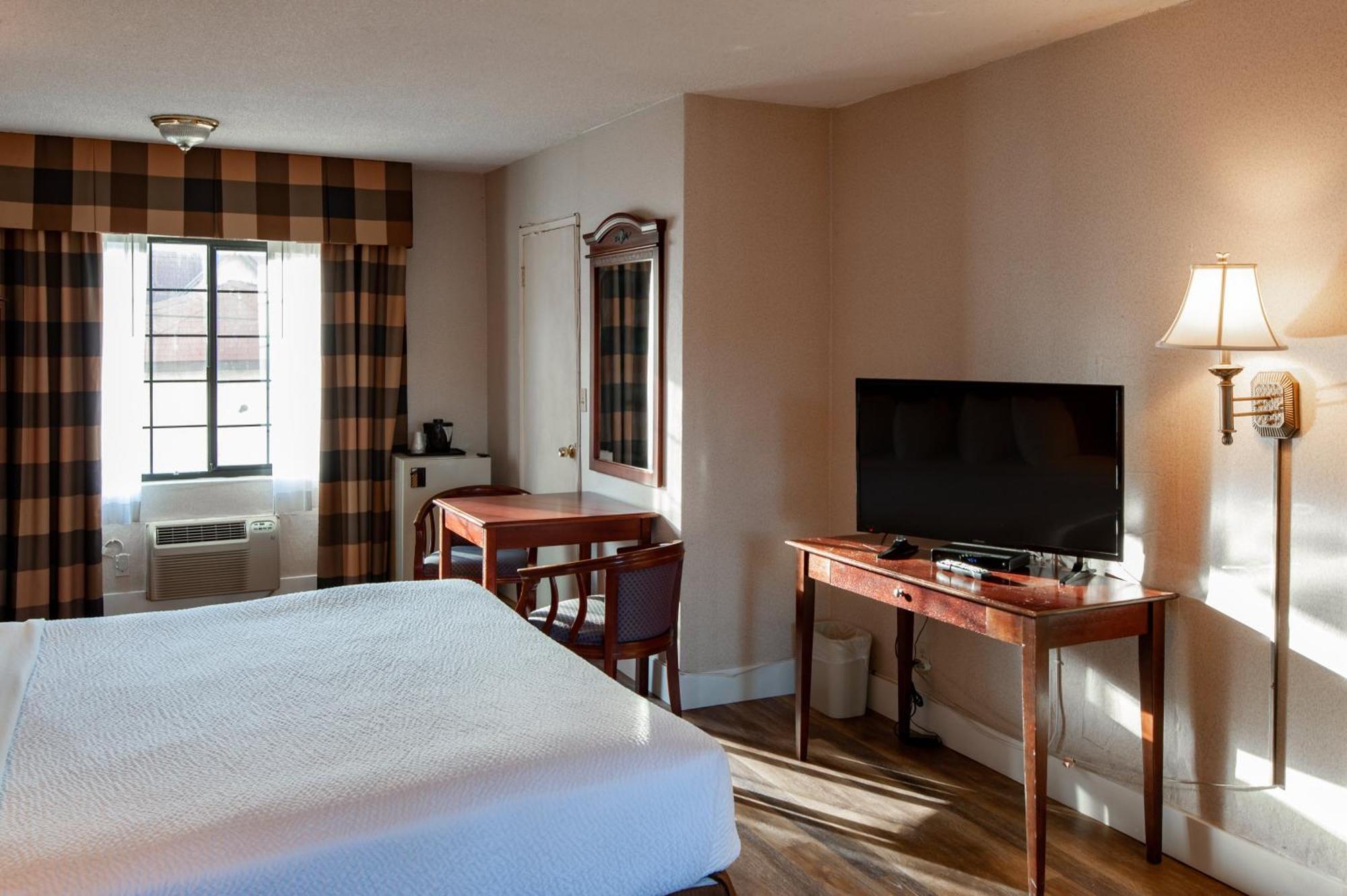 Studio City Court Yard Hotel Екстер'єр фото